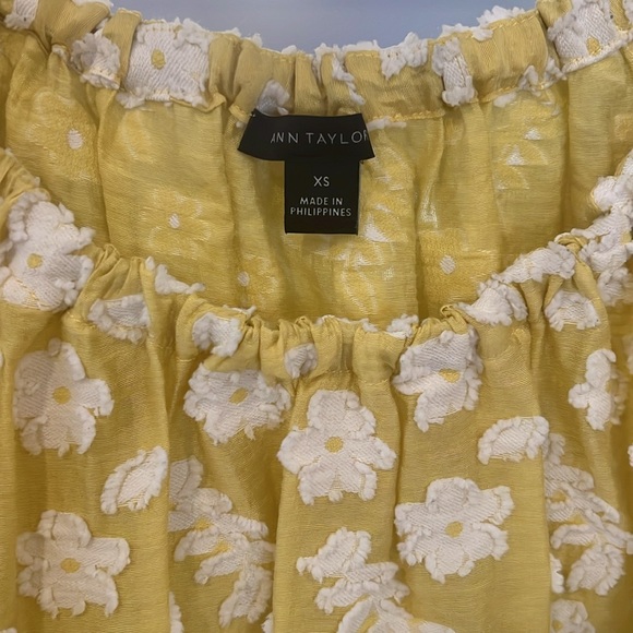 Ann Taylor Yellow & White Floral Blouse - Picture 5 of 6